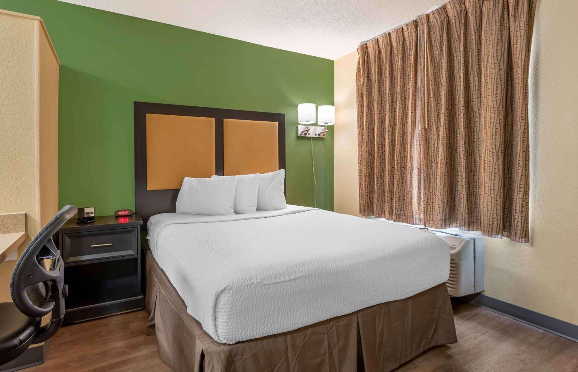 Extended Stay America Select Suites - Chicago - Lombard - Oakbrook Oakbrook Terrace Eksteriør billede