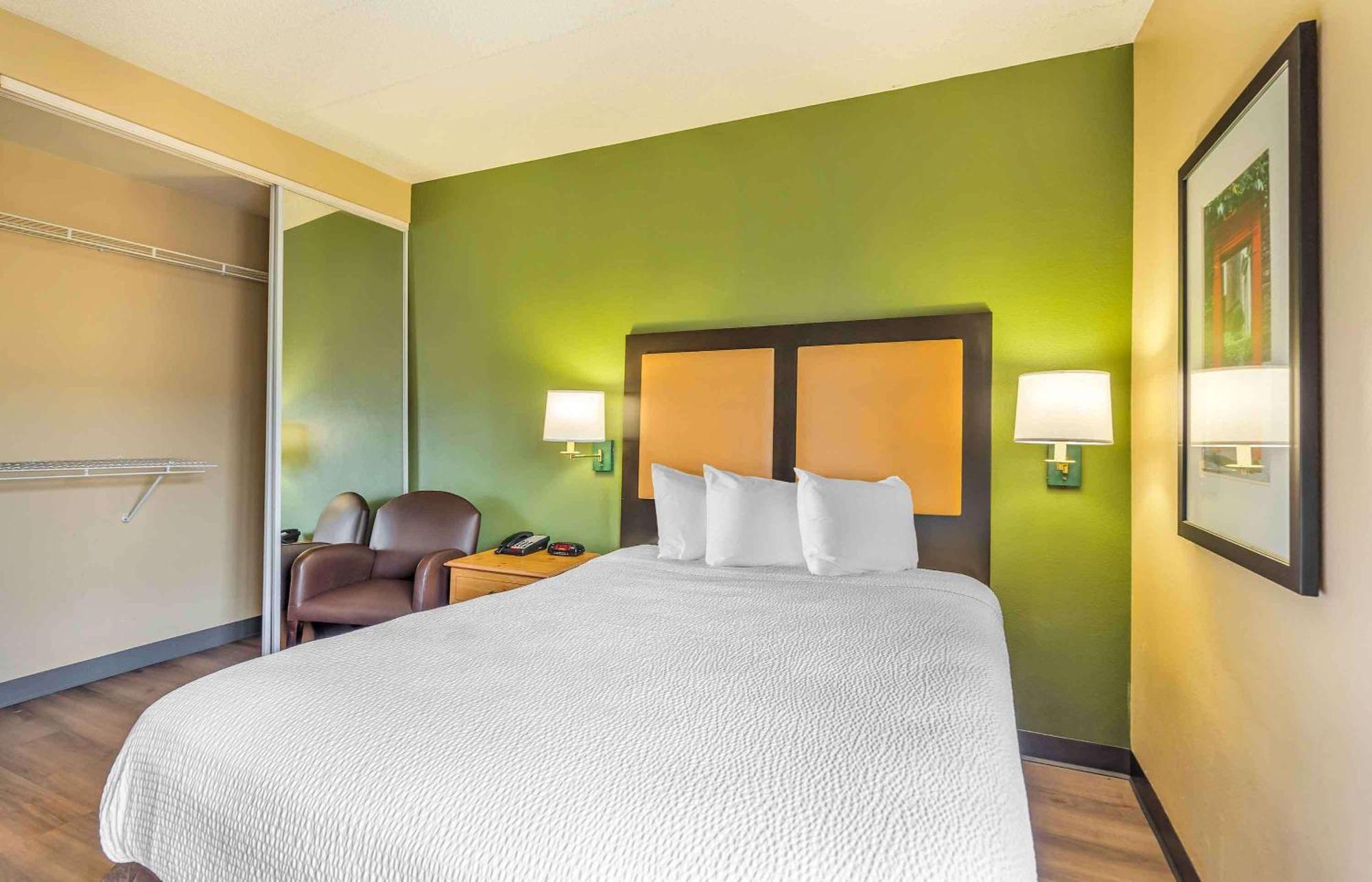 Extended Stay America Select Suites - Chicago - Lombard - Oakbrook Oakbrook Terrace Eksteriør billede