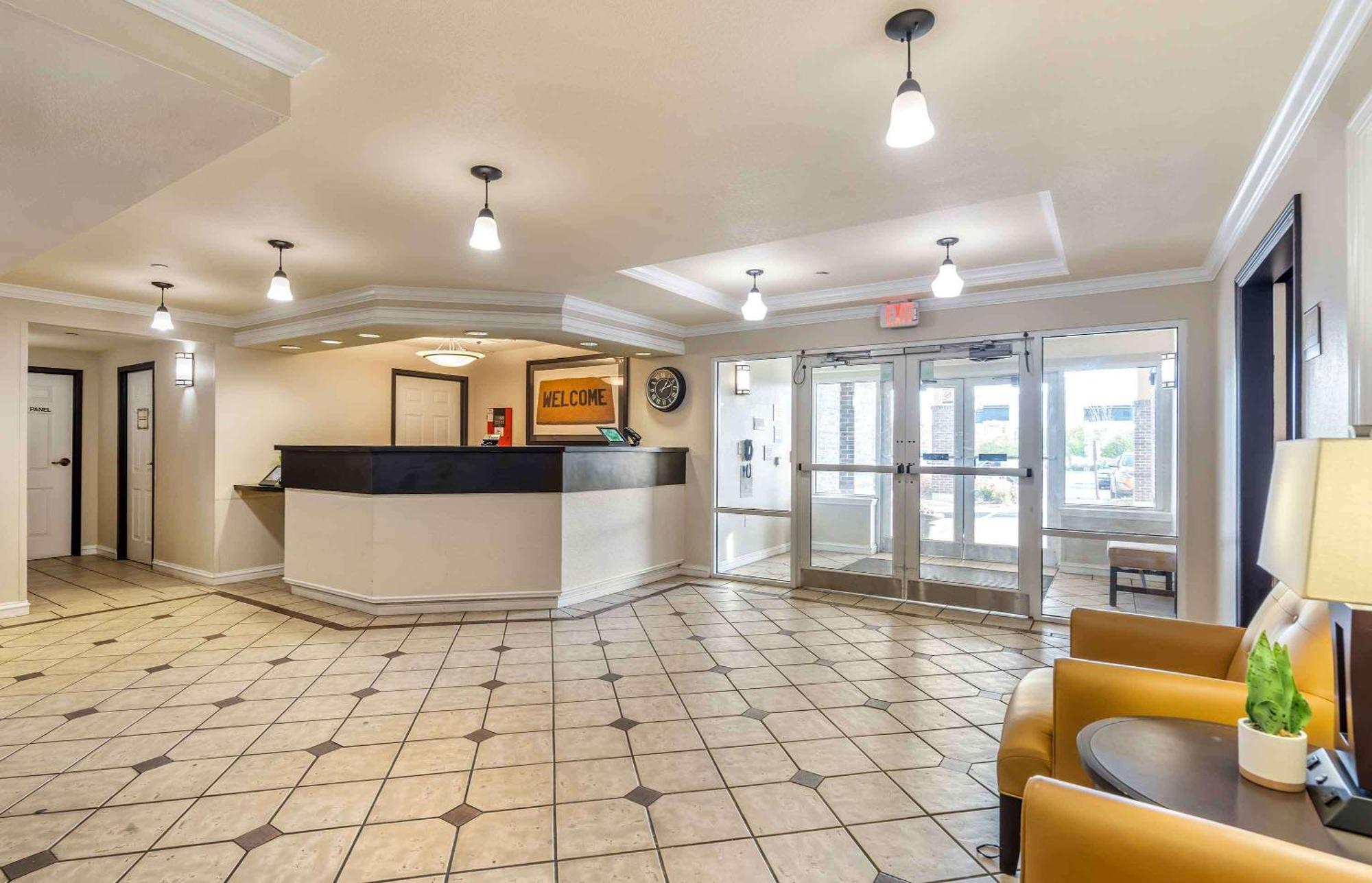 Extended Stay America Select Suites - Chicago - Lombard - Oakbrook Oakbrook Terrace Eksteriør billede