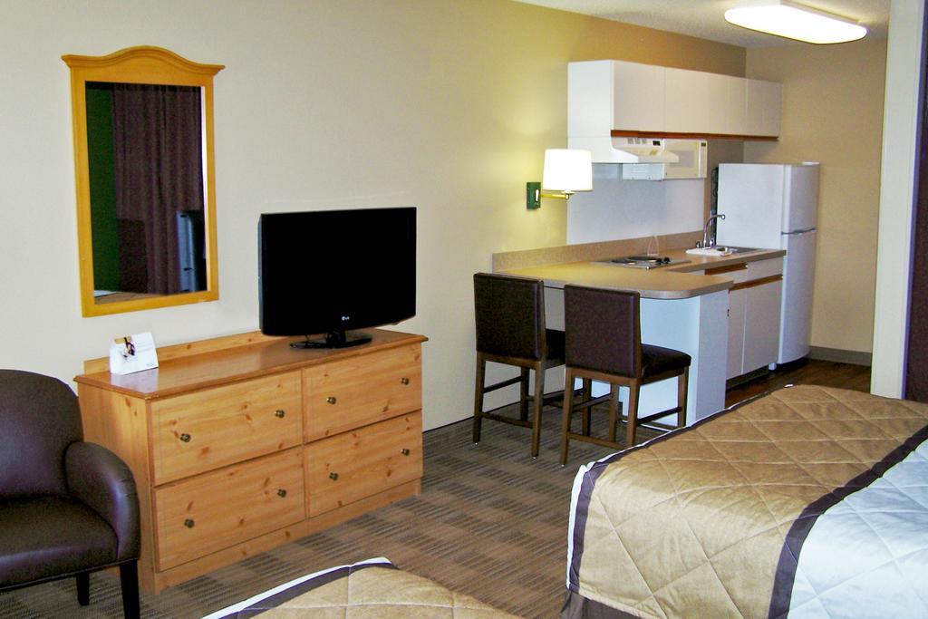 Extended Stay America Select Suites - Chicago - Lombard - Oakbrook Oakbrook Terrace Eksteriør billede